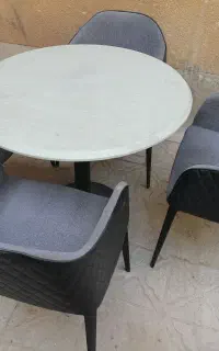 صندلی و میز
