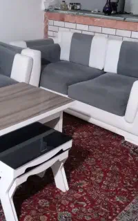 مبل و میز ناهارخوری