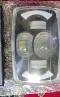 بلوری و چراغ پلیسی