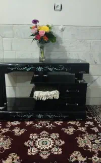 میز تلویزیون شیشه ای