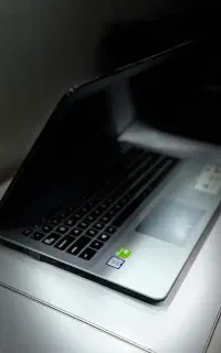 لپ تاپ کارکرده ایسوس مدل fl8000