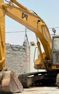 بیل مکانیکی زنجیری بزرگتر ۲۲۰ کوماتسو