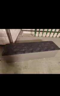 ۳ عدد باکس و نشیمن ۳ نفره