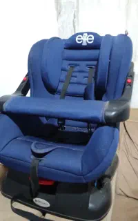 صندلی ماشین حتی یک بارم استفاده نشده