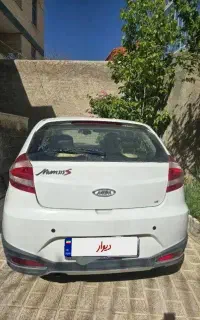 ام وی امs نیو هاچبک