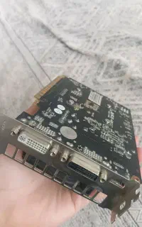 گرافیک 1 گیگ DDR5