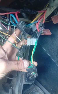 باطری سازی و عیب یابی برق خودرو دیاکو سیار