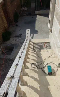 سنگ‌کاری وسرامیککاری  نما رایگان همراه با جوشکاری