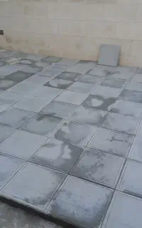 یه شاگرد برای سنگ کاری گرکمه