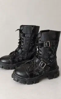 پوتین دختراته