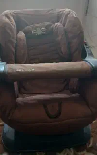 صندلی کودک در ماشین