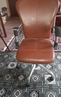 صندلی چرخ دار به علت نداشتن جا