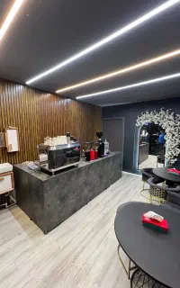 نیرو کار برای قلیون سرا و کافه