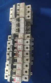 مینیاتوری تک ۳ فاز