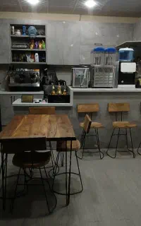 استخدام یک نیرو خانم برای کار در کافه صبحانه