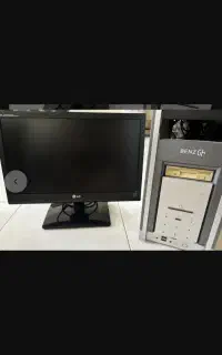 کیس و مانیتور