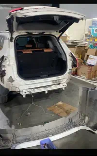 مکانیک و باطری ساز سیار روشن کردن خودرو در محل