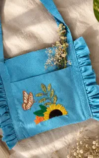 کیف پارچه ایی با گلدوزی دست دوز