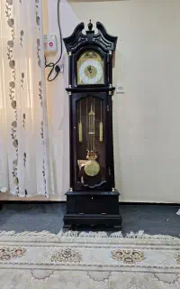 ساعت  دیواری ایستاده