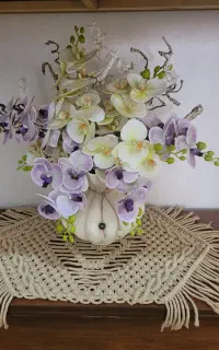 گل و گلدان  به فروش میرسد