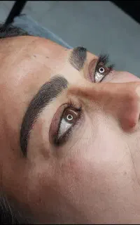 میکروبلیدینگ ابرو در اقلید