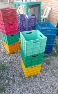 تعدادی جعبه درحدنو