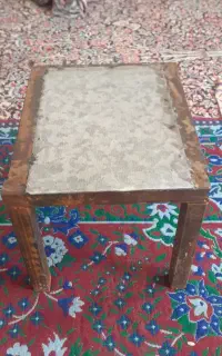 چهار پایه آهنی