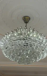 لوستر آویزی و چراغ دیواری