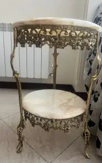 میز برنجی