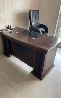 میز و صندلی اداری