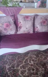 مبل هفت نفره راحتی همراه با عسلی