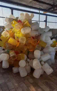 دبه خیارشور و پت ترشی