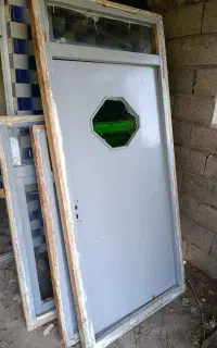 درب و پنجره چوبی قدیمی