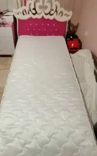 تخت دخترانه