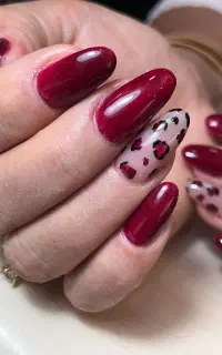 آموزش ناخن از صفر تا حرفه‌ای تمرین عملی+مدرک