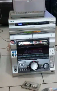 سونی مدل RX110AV کاملا سالم فلشخور و بلوتوث دار