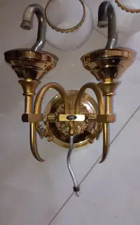 یک عدد لوستر روشنایی گاز