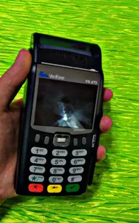 کارتخوان سیار VeriFone کارت خوان سیار پوز بیسیم675