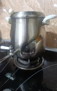 کتری شیر دار