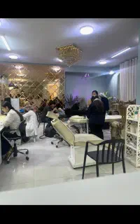 اجاره صندلی، تخت و میز ناخن در سالن زیبایی