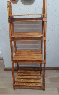 استند چوبی
