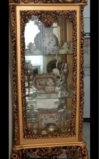 بوفه طلایی