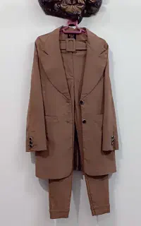 مانتو شلوار کتی رنگه شتری تا سایز 40  نوعه نو