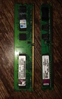 دو عدد رم 1gig DDR2 Kingston همراه مادربرد