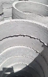 نای دور پنل خورشیدی. نای سیمانی