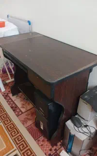 میز‌ کامپیوتر تمیز