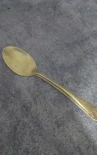 قاشق قدیمی از جنس برنج