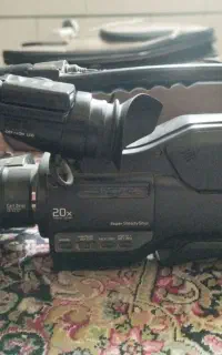 دوربین سونی اچ دی ۱۰۰۰۰