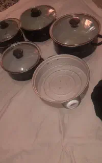 سوفله خوری و سرویس قابلمه با درب پیرکس