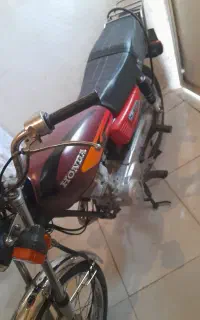 هندا ۱۲۵ مدل ۸۲